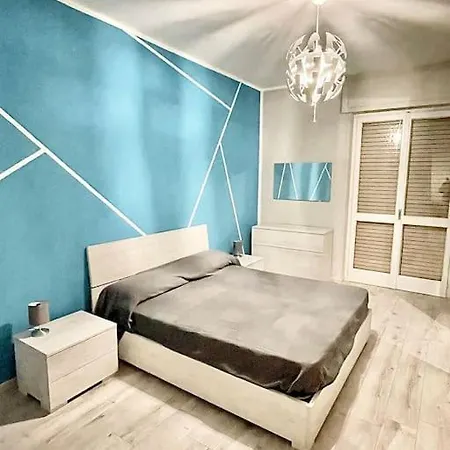 Bilocale Ristrutturato 250mt Dal Mare Apartman *